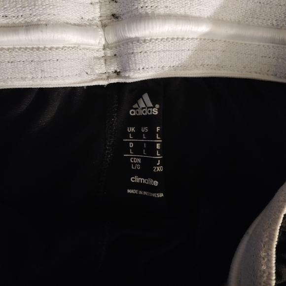 Adidas shorts - Picture 2 of 2